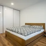 1-new 1min From Center Apartment