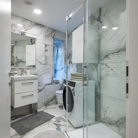 1-new 1min From Center * Košice